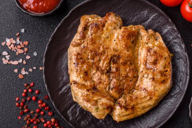 Yemek, ızgara biftek, öğle yemeği için kızarmış et. Tasarımın için ızgara domuz bifteği.