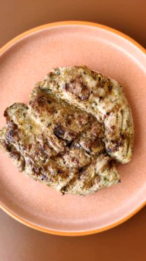 Yemek, ızgara biftek, öğle yemeği için kızarmış et. Tasarımın için ızgara domuz bifteği.