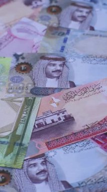 Bahçe kağıdı parası, para birimi olarak dinar banknotları takas ya da seyahat için. Bahreyn parası bir iş geçmişi olarak