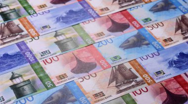 Para, Norveç para birimi, Norveç Kronu 'nun çeşitli banknotları. Norveç, Norveç parası tasarımın için finansal bir arka plan..