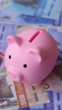 Para, Norveç para birimi, Norveç Kronu 'nun çeşitli banknotları. Norveç, Norveç parası tasarımın için finansal bir arka plan..