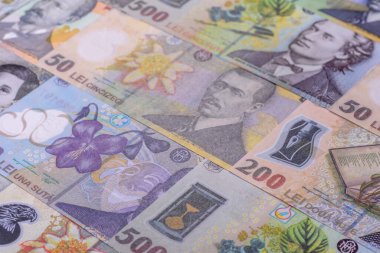 Para, Romanya para birimi, Romanya leu banknotları çeşitli mezhepler. Romanya ve Romanya 'nın parası tasarımın için mali bir zemin teşkil ediyor.