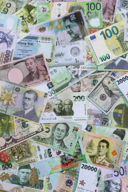 Para geçmişi, döviz kuru, farklı ülkelerden gelen kağıt banknotlar. Tasarımınız için finansal bir fon olarak para nakit para birimi