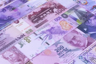 Para geçmişi, döviz kuru, farklı ülkelerden gelen kağıt banknotlar. Tasarımınız için finansal bir fon olarak para nakit para birimi