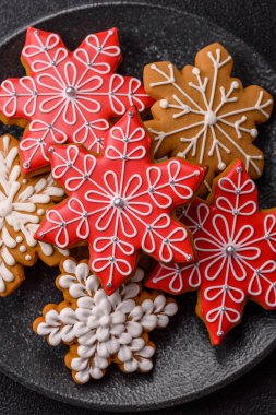 Zencefilli çörek, Noel kurabiyeleri ve bayram süsleri. Noel zencefilli ekmeği tasarımınız için bir zemin