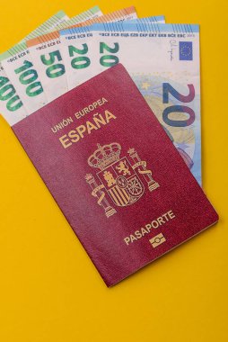 Seyahat, uçmak ve iş yapmak için İspanya pasaportu. İspanyolca belge, sınırı geçmek için kimlik