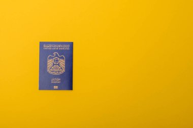Seyahat etmek, uçmak ve iş yapmak için OAE pasaportu. Sınırı geçmek için Arapça belge