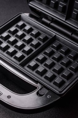 Waffle makinesi, Belçika kahvaltı tatlısı yapmak için elektrikli makine. Tasarımınız için bir gözleme ızgarası