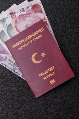 Türkiye pasaportu, uluslararası seyahat ve tatil için Türkiye vizesi. Tasarımınız için arka plan olarak Türk pasaportu
