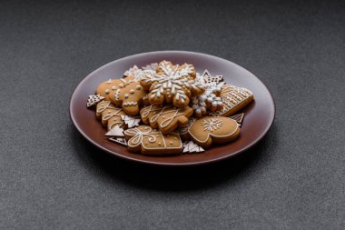 Zencefilli çörek, Noel kurabiyeleri ve bayram süsleri. Noel zencefilli ekmeği tasarımınız için bir zemin