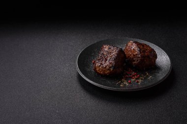 Izgara ya da ızgara biftek, akşam yemeği için pişirilmiş et fileto. Biftek tasarımın için yemek arkaplanı olarak kullanılacak..