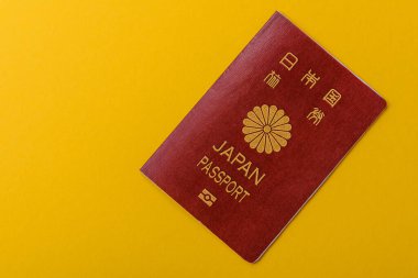 Seyahat etmek, uçmak ve iş yapmak için Japon pasaportu. Japonya belgesi, sınırı geçmek için kimlik