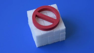 Şeker yasağı, diyabet ve obezite sorununu, diyet çağrısını durdurmak için bir kavram olarak imzalanır. Tasarımınız için bir arkaplan olarak şeker yasağı işareti