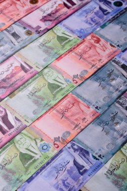 Ürdün parası, Ürdün dinarı para birimi, çeşitli mezheplerin banknotları, finansal işlemler. Ürdün parası, tasarımın için finansal bir fon olarak dinar.