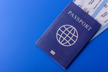 Yurtdışına seyahat, seyahat ve seyahatler için yabancı vizeli bir pasaport. Tasarımınız için uluslararası bir pasaport