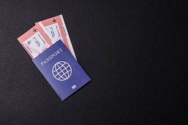 Yurtdışına seyahat, seyahat ve seyahatler için yabancı vizeli bir pasaport. Tasarımınız için uluslararası bir pasaport