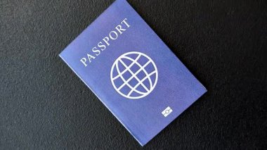 Yurtdışına seyahat, seyahat ve seyahatler için yabancı vizeli bir pasaport. Uluslararası pasaport