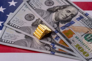 Denge, mali yatırım ve tasarruf aracı olarak altın külçeler veya külçeler. Tasarımınız için finansal zemin olarak altın külçeler