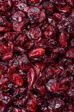 Kurutulmuş tatlı yaban mersini, sağlıklı beslenmek için doğal böğürtlen. Kurutulmuş yaban mersini, tasarımınız için gıda arka planıdır.