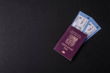 Çek Cumhuriyeti pasaportu, seyahat, boş zaman ve finansal belge. Tasarımınız için arka plan olarak Çek pasaportu