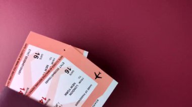 Çek Cumhuriyeti pasaportu, seyahat, boş zaman ve finansal belge. Tasarımınız için arka plan olarak Çek pasaportu