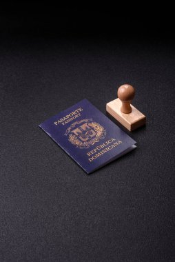 Dominik Cumhuriyeti pasaportu, uluslararası seyahat ve tatil vizesi. Tasarımınız için Dominik pasaportu