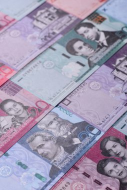 Dominik Cumhuriyeti parası, peso para birimi, çeşitli mezheplerin banknotları, finansal işlemler. Dominik parası, senin tasarımının finansal geçmişi olarak peso.