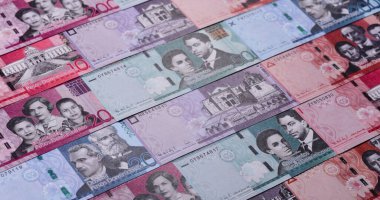 Dominik Cumhuriyeti parası, peso para birimi, çeşitli mezheplerin banknotları, finansal işlemler. Dominik parası, senin tasarımının finansal geçmişi olarak peso.