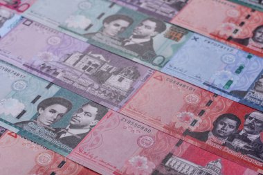 Dominik Cumhuriyeti parası, peso para birimi, çeşitli mezheplerin banknotları, finansal işlemler. Dominik parası, senin tasarımının finansal geçmişi olarak peso.