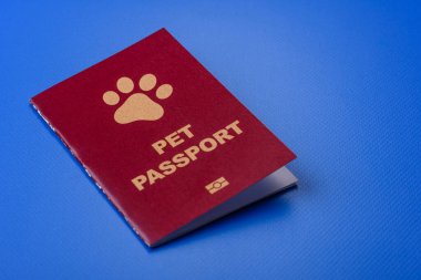 Evcil hayvan pasaportu, kedi, köpek ya da diğer hayvanlar için aşı ve seyahat bilgileri içeren bir belgedir. Tasarımınız için bir evcil hayvan pasaportu.