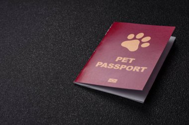 Evcil hayvan pasaportu, kedi, köpek ya da diğer hayvanlar için aşı ve seyahat bilgileri içeren bir belgedir. Tasarımınız için bir evcil hayvan pasaportu.