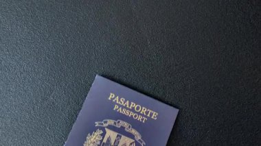 Dominik Cumhuriyeti pasaportu, uluslararası seyahat ve tatil vizesi. Tasarımınız için Dominik pasaportu