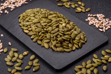 Kabak çekirdeği çekirdekleri, tuzlanmış, kavrulmuş ya da çiğ, sağlıklı bir malzemedir. Tasarımınız için besin kaynağı olarak kabak tohumları