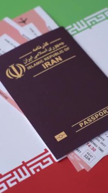 Seyahat etmek, uçmak ve iş yapmak için İran pasaportu. İran belgesi, sınırı geçmek için kimlik