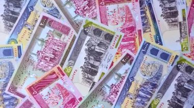 İran Cumhuriyeti parası, lira parası, çeşitli banknotların banknotları, finansal işlemler. Tasarımının finansal geçmişi olarak İran parası ve lira.