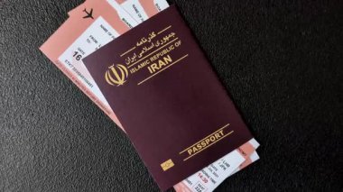 Seyahat etmek, uçmak ve iş yapmak için İran pasaportu. İran belgesi, sınırı geçmek için kimlik