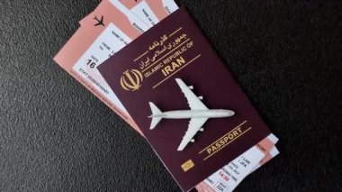 Seyahat etmek, uçmak ve iş yapmak için İran pasaportu. İran belgesi, sınırı geçmek için kimlik