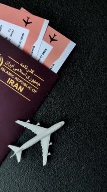Seyahat etmek, uçmak ve iş yapmak için İran pasaportu. İran belgesi, sınırı geçmek için kimlik