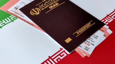 Seyahat etmek, uçmak ve iş yapmak için İran pasaportu. İran belgesi, sınırı geçmek için kimlik
