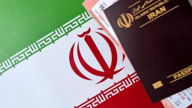 Seyahat etmek, uçmak ve iş yapmak için İran pasaportu. İran belgesi, sınırı geçmek için kimlik