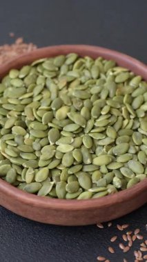 Kabak çekirdeği çekirdekleri, tuzlanmış, kavrulmuş ya da çiğ, sağlıklı bir malzemedir. Tasarımınız için besin kaynağı olarak kabak tohumları