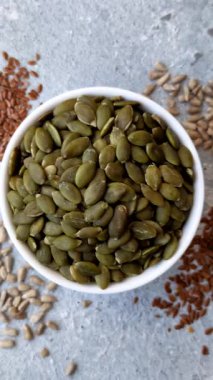 Kabak çekirdeği çekirdekleri, tuzlanmış, kavrulmuş ya da çiğ, sağlıklı bir malzemedir. Tasarımınız için besin kaynağı olarak kabak tohumları