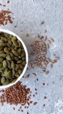 Kabak çekirdeği çekirdekleri, tuzlanmış, kavrulmuş ya da çiğ, sağlıklı bir malzemedir. Tasarımınız için besin kaynağı olarak kabak tohumları