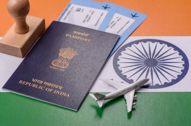 Hint pasaportu, seyahat, boş zaman ve iş belgesi. Tasarımınız için Hindistan pasaportu bir seyahat arka planı olarak