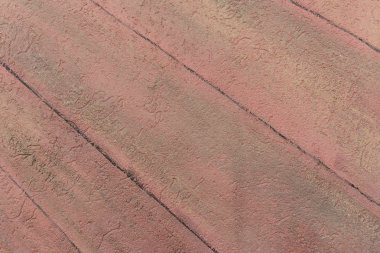 Duvar parçası attritions ve çatlaklar ile