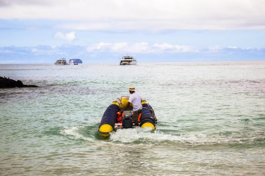 Galapagos şişme bota