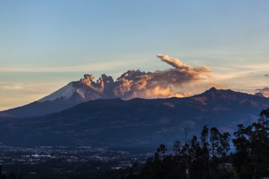 Cotopaxi volkan Erüpsiyonu 