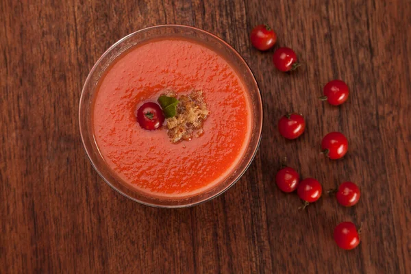 Endülüs gazpachosu, soğuk İspanyol domates tabanlı çiğ sebze.
