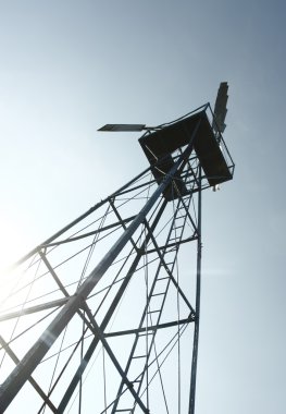 Değirmen ve mavi gökyüzü