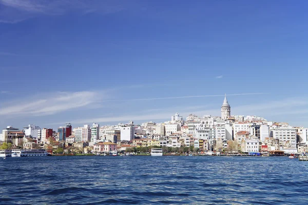 Galata tower och Istanbul skyline. — Stockfoto